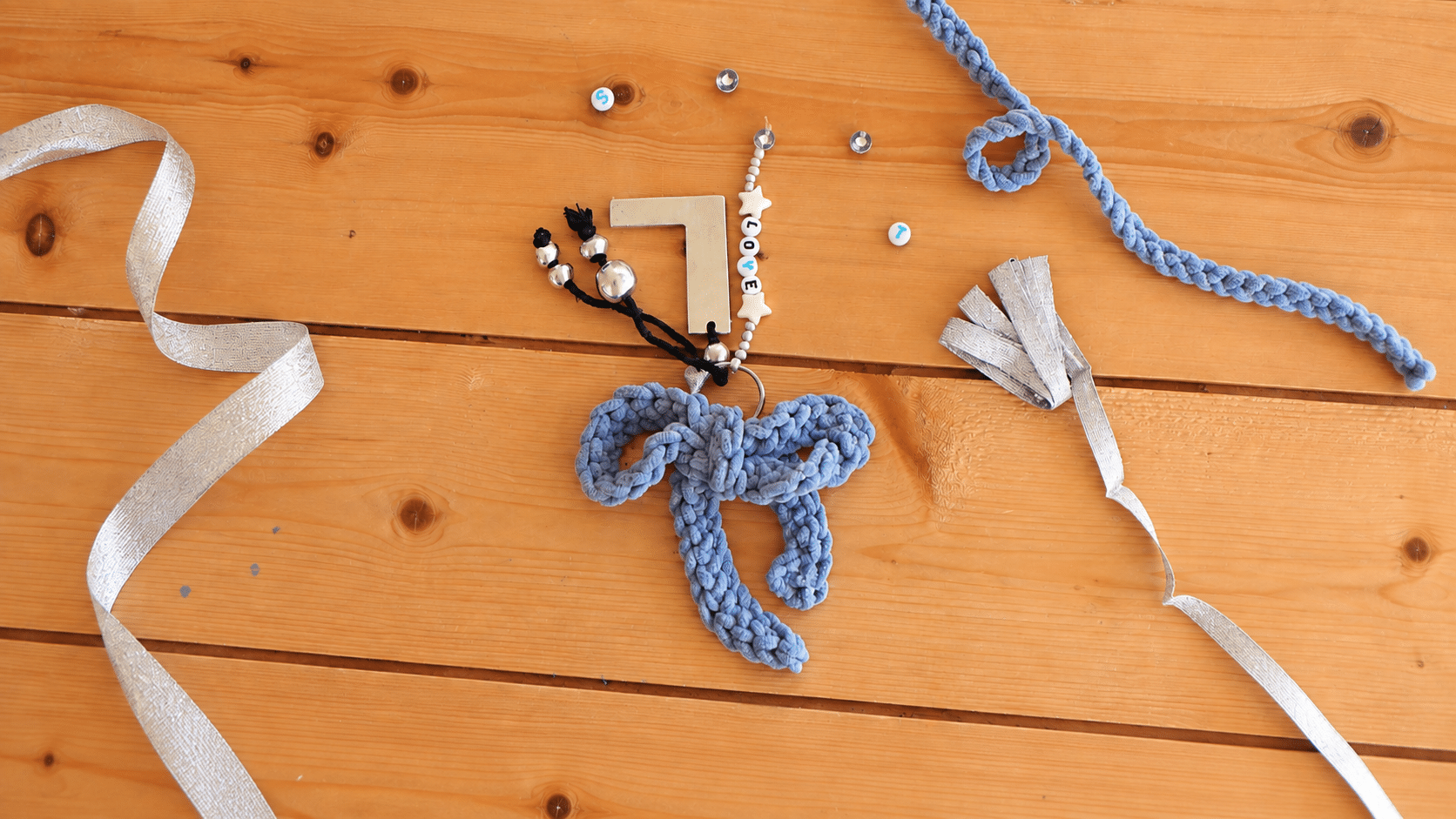 Noeud chenille tuto 2